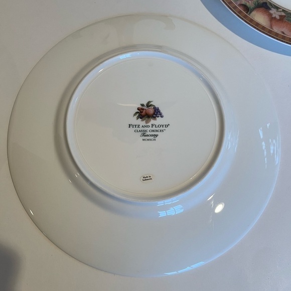 Fitz and Floyd Classic Choices Tuscany Dinner Plates Set of 3 - Picture 3 of 10